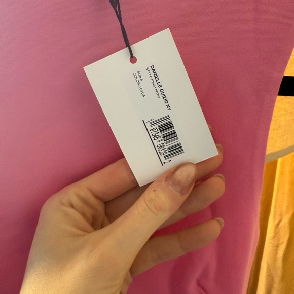 Danielle Guizio Bold Pink Fashion Piece - Picture 3 of 4